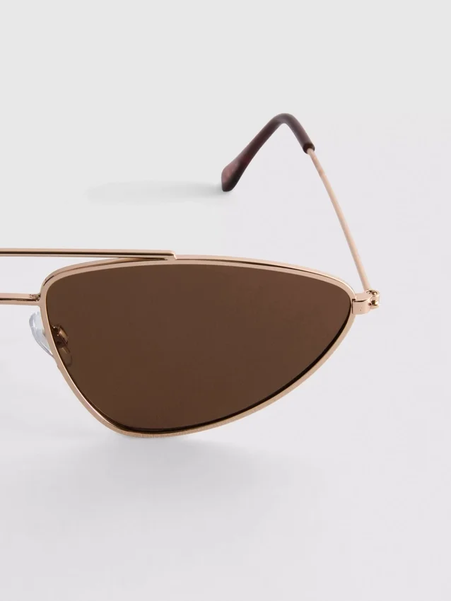 Ochelari de Soare cu ramă metalică în stil aviator Ochelari de Soare cu ramă metalică în stil aviator