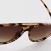 Ochelari de soare în stil aviator cu finisaje metalice