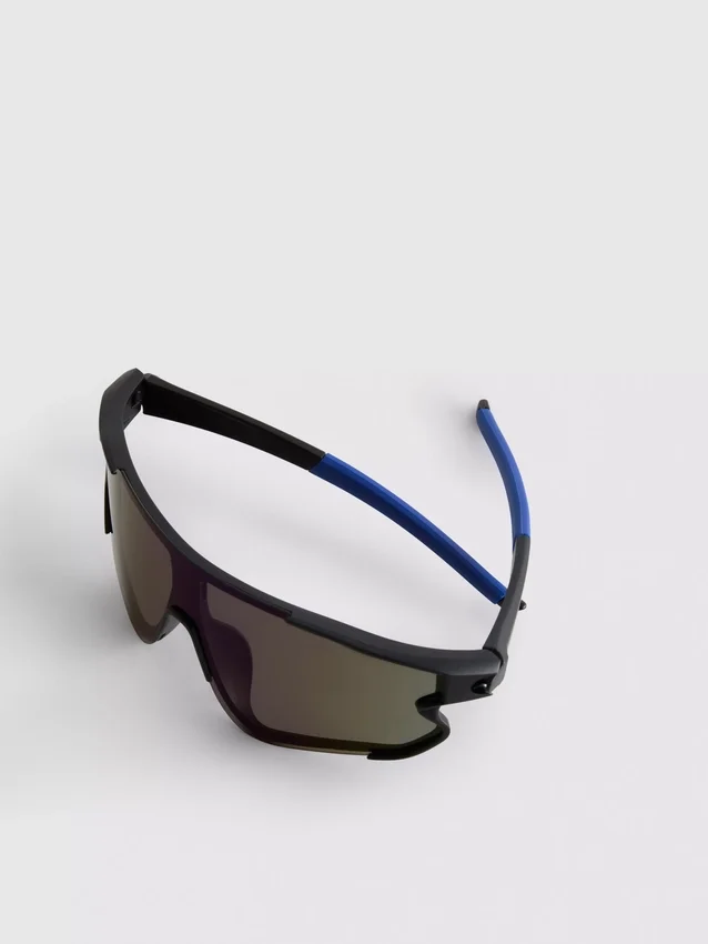 Ochelari de Soare tip „shield” Ochelari de Soare tip „shield”