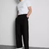 Pantaloni chino largi, cu talie medie Pantaloni chino largi, cu talie medie