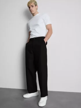 Pantaloni chino largi, cu talie medie