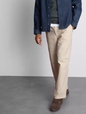 Pantaloni chino largi, cu talie medie