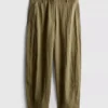 Pantaloni cu croi evazat și textură de la Paula Echevarría Pantaloni cu croi evazat și textură de la Paula Echevarría
