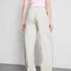 Pantaloni cu croi larg din amestec de bumbac Pantaloni cu croi larg din amestec de bumbac