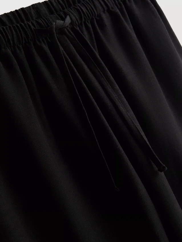 Pantaloni cu croi larg din amestec de bumbac Pantaloni cu croi larg din amestec de bumbac