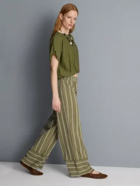 Pantaloni cu croi larg și dungi texturate