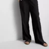 Pantaloni cu croi larg și textură șifonată Pantaloni cu croi larg și textură șifonată