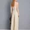 Pantaloni cu croi larg, plisați și texturați Pantaloni cu croi larg, plisați și texturați