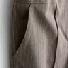 Pantaloni cu dungi subțiri, cu croi larg și finisaj periat
