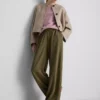 Pantaloni cu talie elastică și croi larg Pantaloni cu talie elastică și croi larg