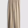 Pantaloni cu talie elastică și croi larg Pantaloni cu talie elastică și croi larg