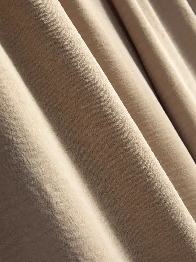 Pantaloni cu talie elastică și croi larg Pantaloni cu talie elastică și croi larg