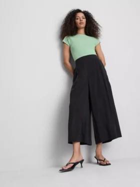 Pantaloni culotte cu talie medie și picior larg