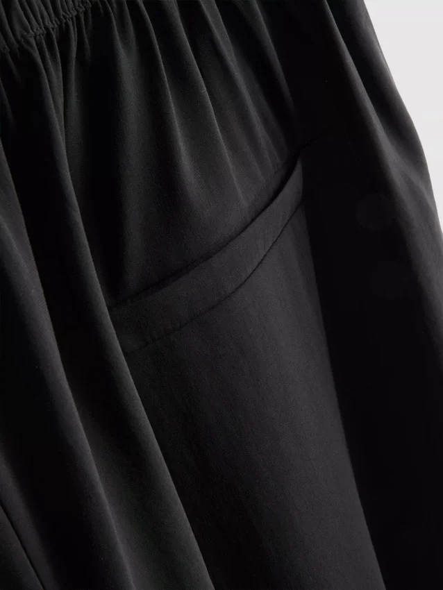 Pantaloni culotte cu talie medie și picior larg Pantaloni culotte cu talie medie și picior larg