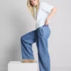 Pantaloni de blugi cu talie medie Pantaloni de blugi cu talie medie