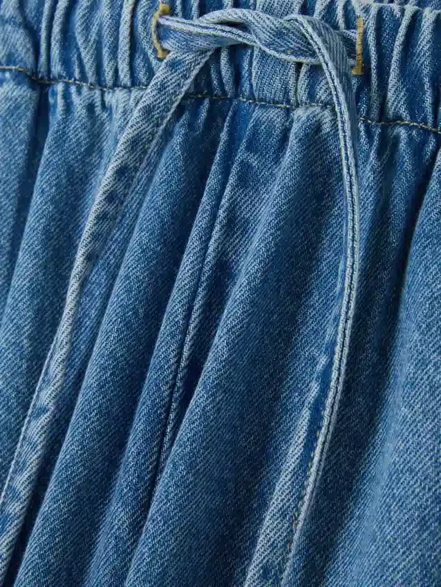 Pantaloni de blugi cu talie medie Pantaloni de blugi cu talie medie