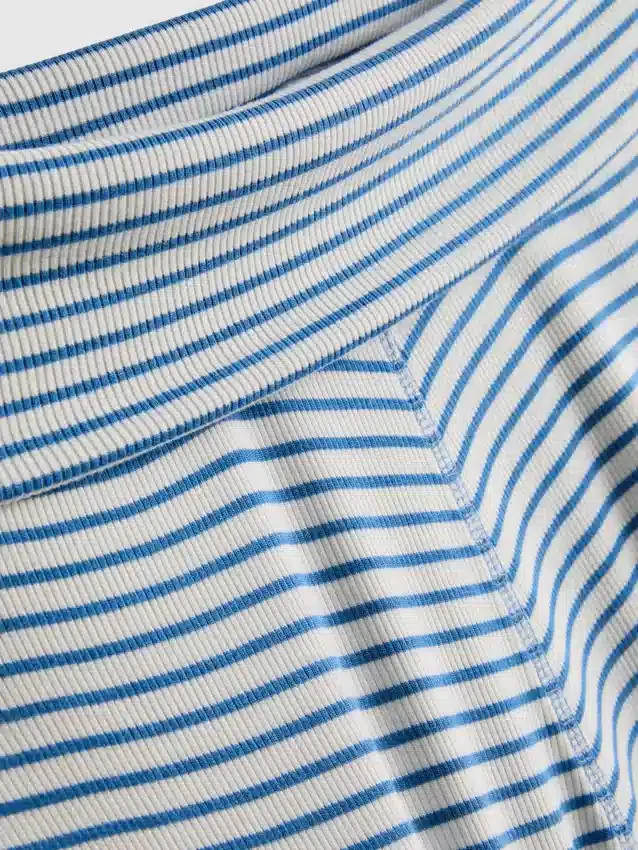Pantaloni de Pijama cu dungi și nervuri, ideali pentru relaxare Pantaloni de Pijama cu dungi și nervuri, ideali pentru relaxare