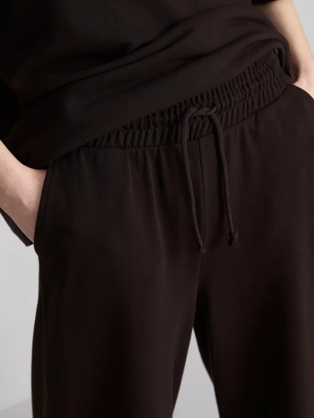 Pantaloni de trening cu croi larg, cu conținut ridicat de bumbac Pantaloni de trening cu croi larg, cu conținut ridicat de bumbac