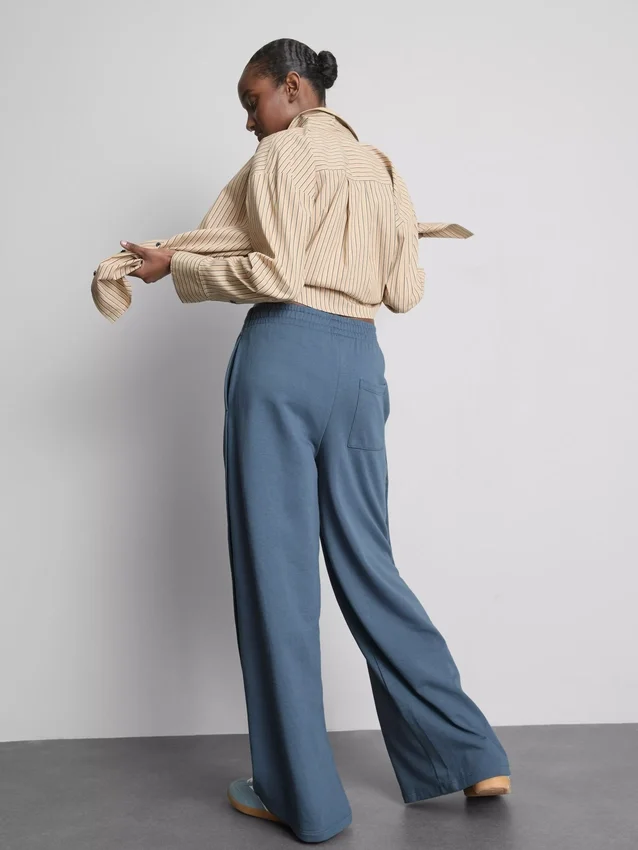 Pantaloni de Trening cu croi larg, plisați, cu conținut ridicat de bumbac Pantaloni de Trening cu croi larg, plisați, cu conținut ridicat de bumbac