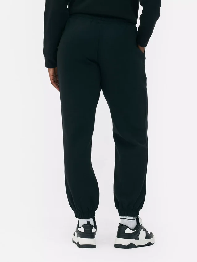 Pantaloni de Trening cu manșete la picioare și șnur Pantaloni de Trening cu manșete la picioare și șnur
