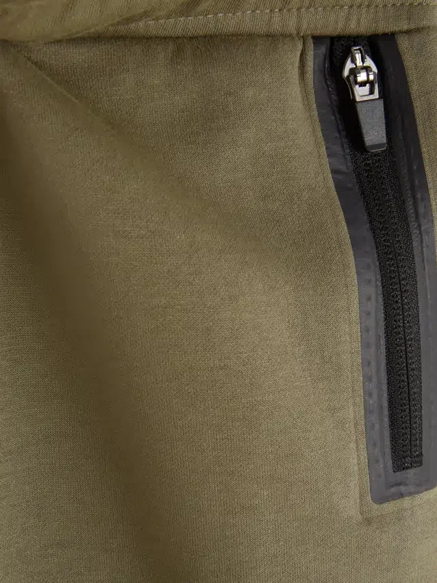 Pantaloni de trening cu panouri și manșete Pantaloni de trening cu panouri și manșete