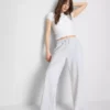Pantaloni de trening esențiali cu croi drept Pantaloni de trening esențiali cu croi drept