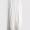 Pantaloni din bumbac cu croi larg și broderii Pantaloni din bumbac cu croi larg și broderii
