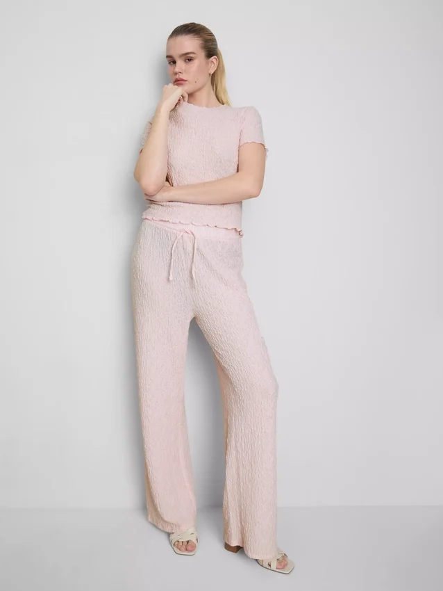 Pantaloni drepți cu șnur, cu aspect șifonat Pantaloni drepți cu șnur, cu aspect șifonat