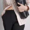 Pantaloni elastici cu pliuri și talie medie Pantaloni elastici cu pliuri și talie medie