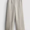Pantaloni eleganți cu croi larg Pantaloni eleganți cu croi larg
