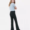 Pantaloni evazați cu nervuri Pantaloni evazați cu nervuri