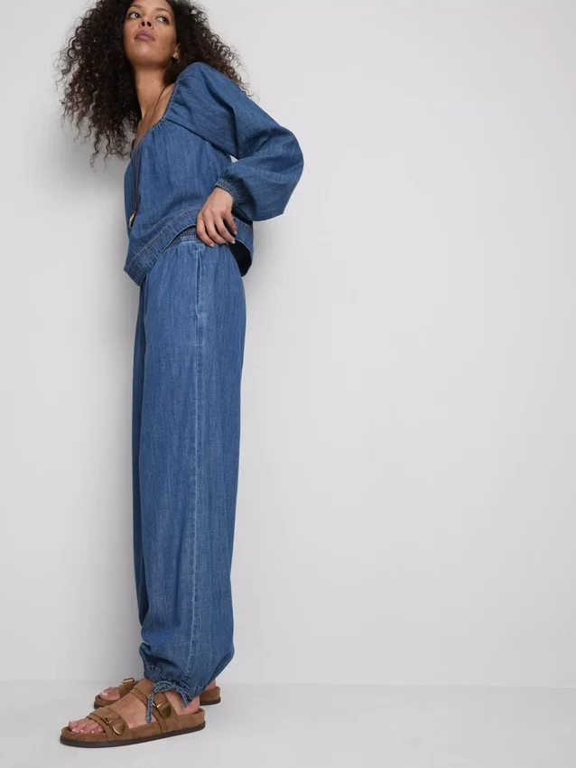 Pantaloni harem din denim cu conținut ridicat de bumbac de la Paula Echevarría Pantaloni harem din denim cu conținut ridicat de bumbac de la Paula Echevarría