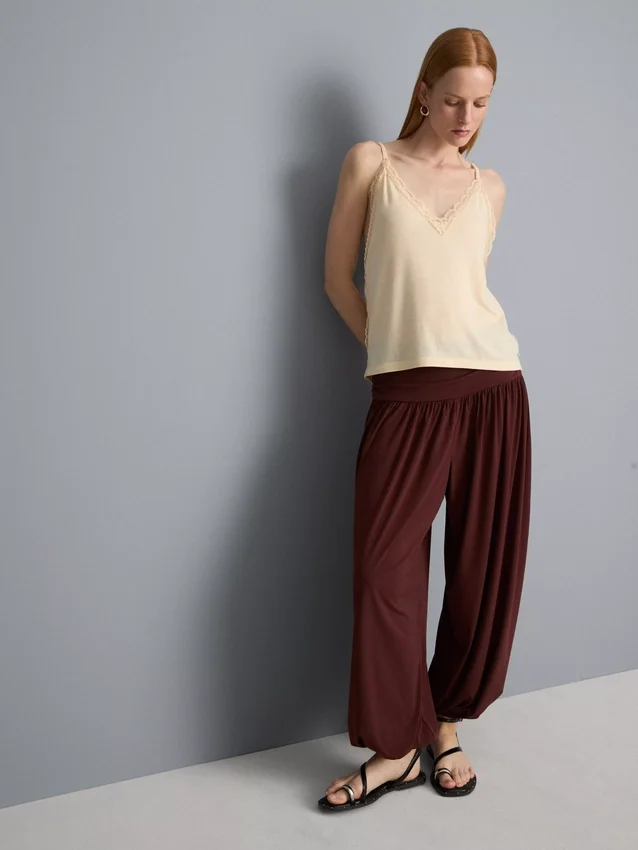 Pantaloni harem drapați Pantaloni harem drapați