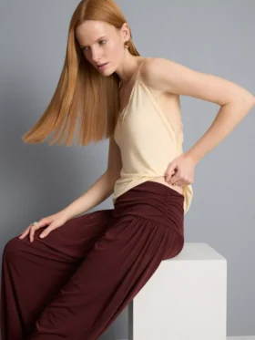 Pantaloni harem drapați