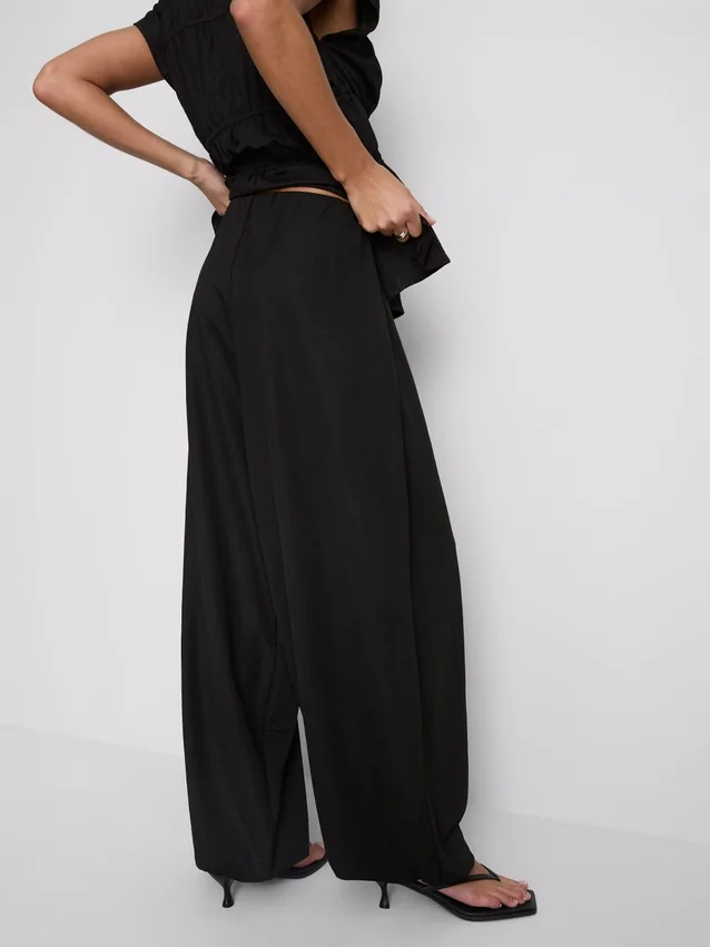 Pantaloni harem texturați Pantaloni harem texturați