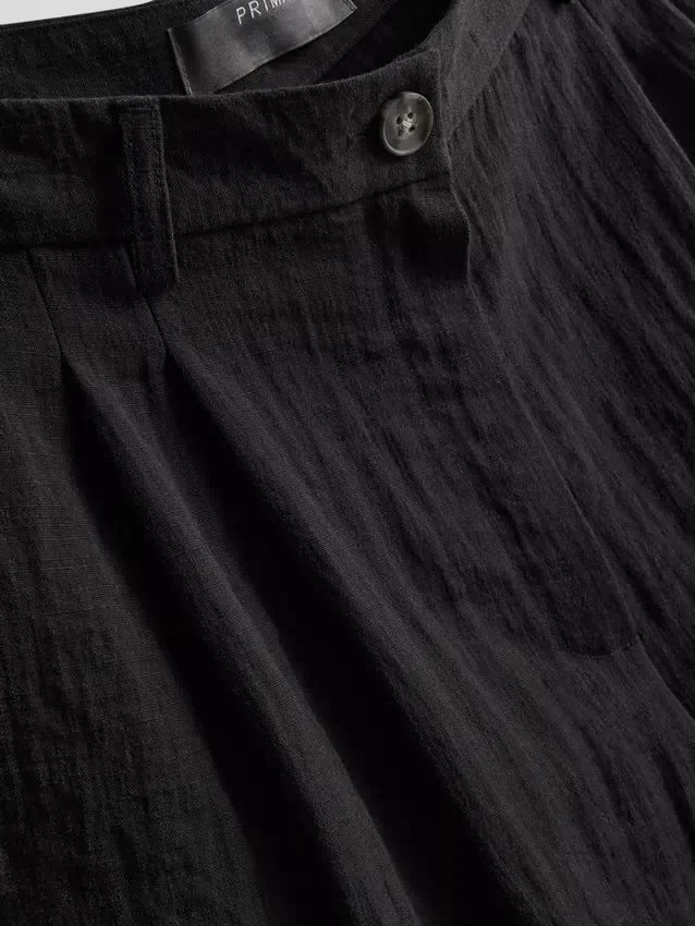 Pantaloni largi, cu textură și talie medie Pantaloni largi, cu textură și talie medie