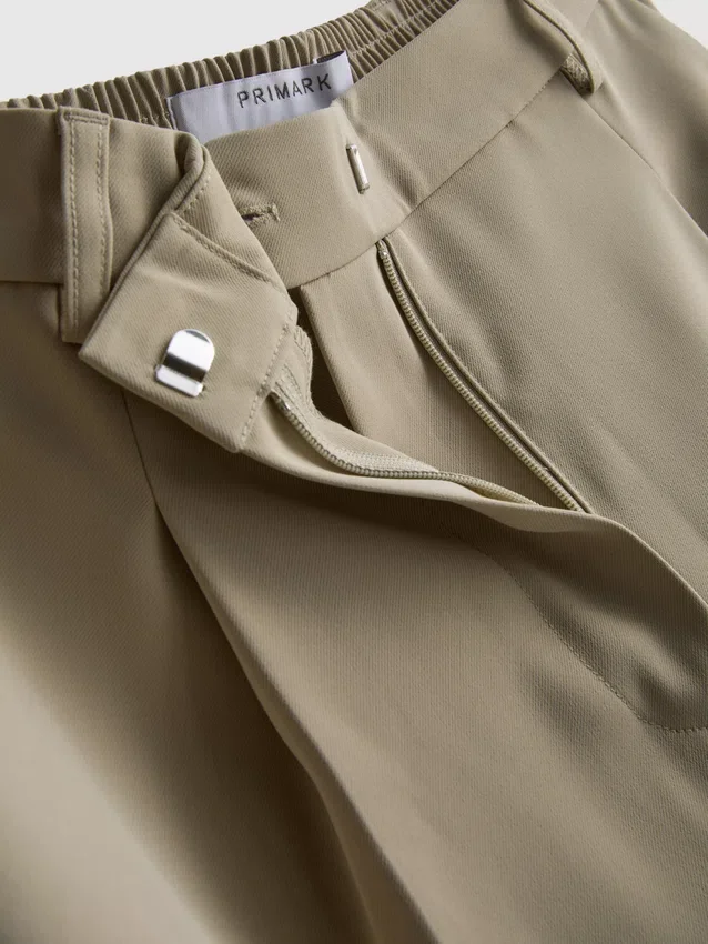Pantaloni Lila cu croi drept Pantaloni Lila cu croi drept