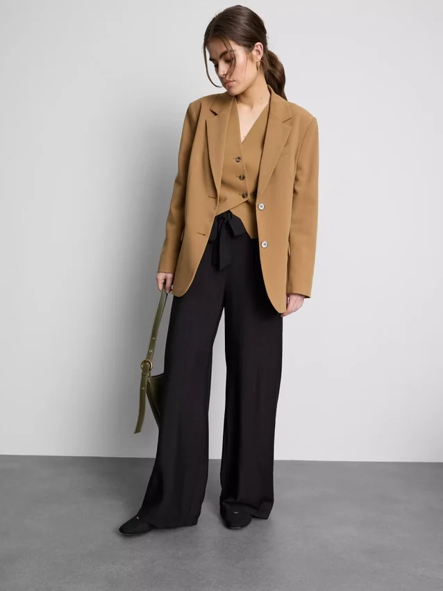 Pantaloni palazzo cu detaliu fundă Pantaloni palazzo cu detaliu fundă