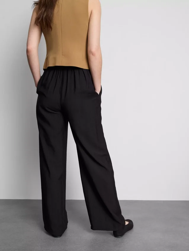 Pantaloni palazzo cu detaliu fundă Pantaloni palazzo cu detaliu fundă