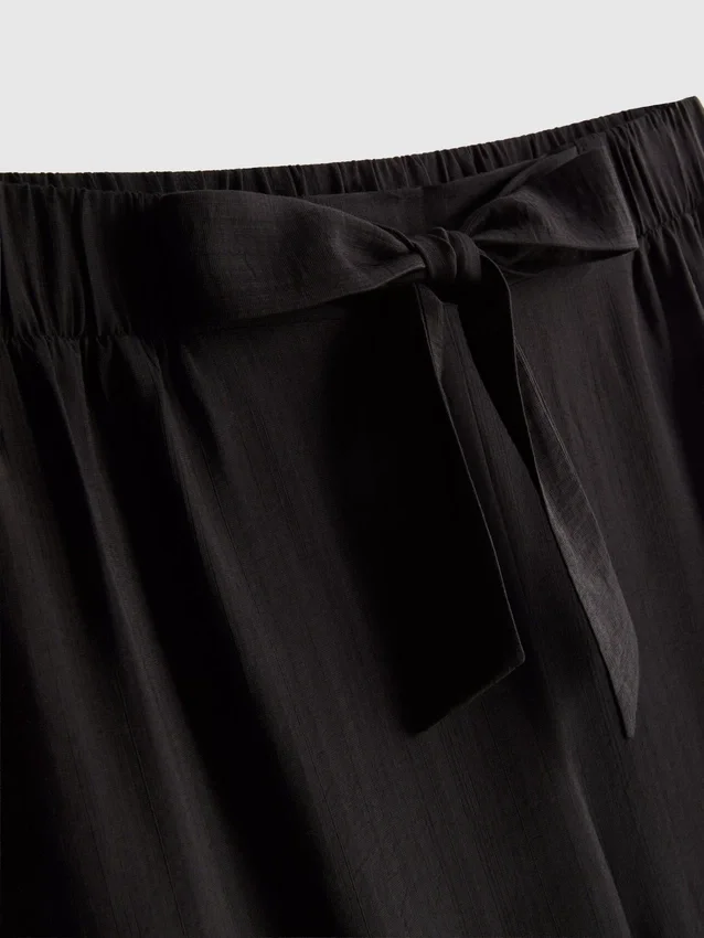 Pantaloni palazzo cu detaliu fundă Pantaloni palazzo cu detaliu fundă