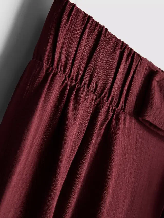 Pantaloni palazzo cu detaliu fundă Pantaloni palazzo cu detaliu fundă