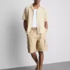 Pantaloni scurți cargo din amestec de in Pantaloni scurți cargo din amestec de in