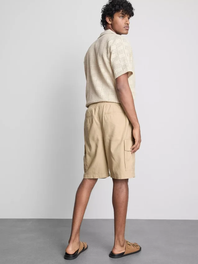 Pantaloni scurți cargo din amestec de in Pantaloni scurți cargo din amestec de in