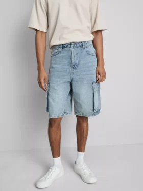 Pantaloni scurți cargo din denim