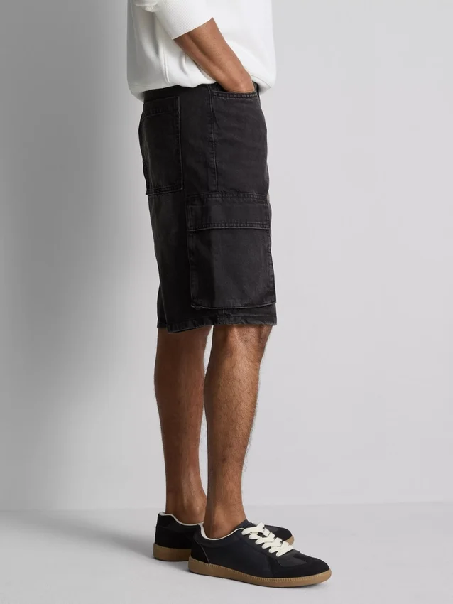 Pantaloni scurți cargo din denim Pantaloni scurți cargo din denim