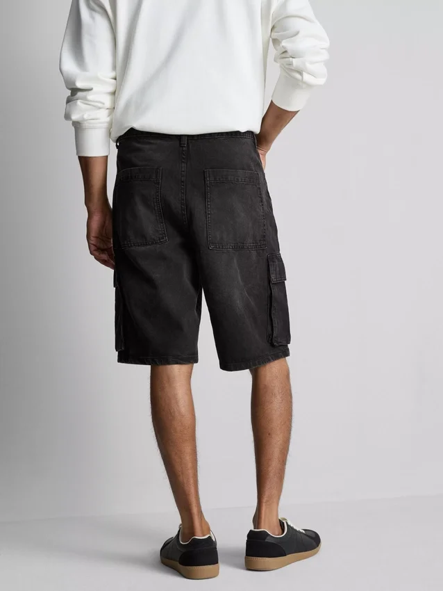 Pantaloni scurți cargo din denim Pantaloni scurți cargo din denim