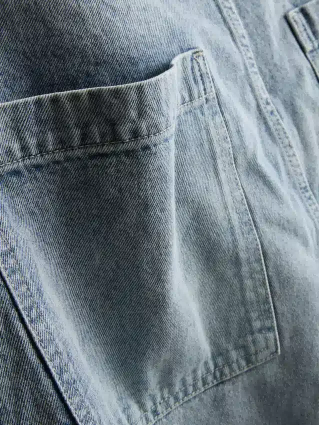Pantaloni scurți cargo din denim Pantaloni scurți cargo din denim