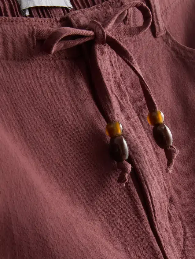 Pantaloni scurți casual din bumbac cu șnur și mărgele Pantaloni scurți casual din bumbac cu șnur și mărgele