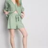 Pantaloni scurți cu curea, fără nasturi Pantaloni scurți cu curea, fără nasturi