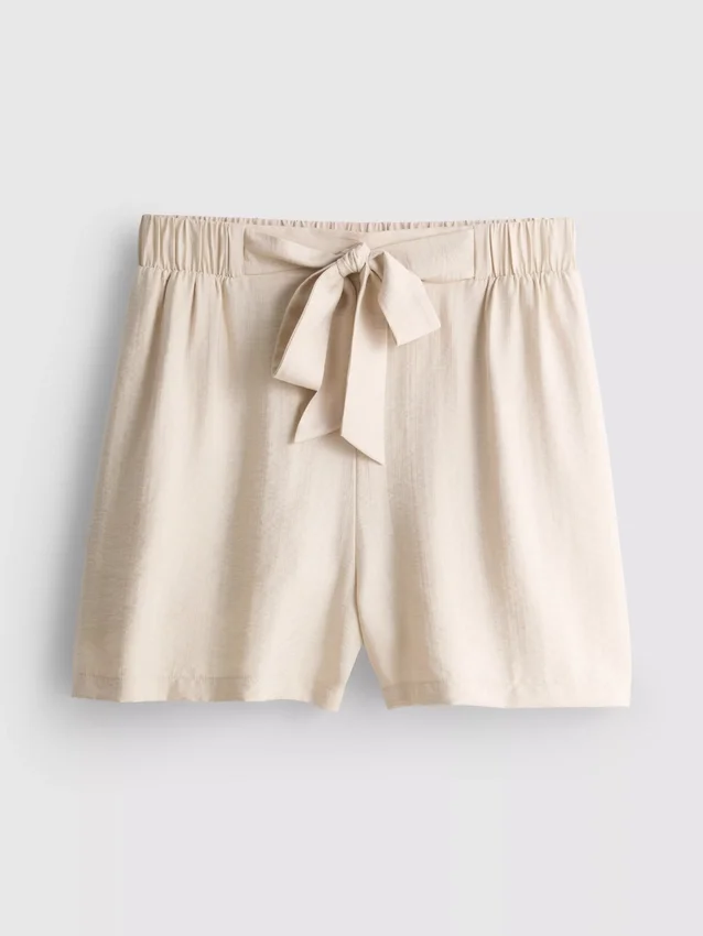 Pantaloni scurți cu curea, fără nasturi Pantaloni scurți cu curea, fără nasturi
